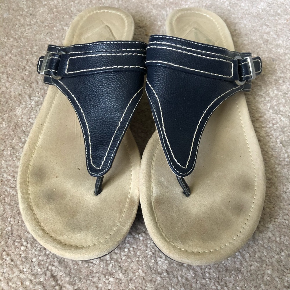St Johns Bay navy blue sandals, Sz 9